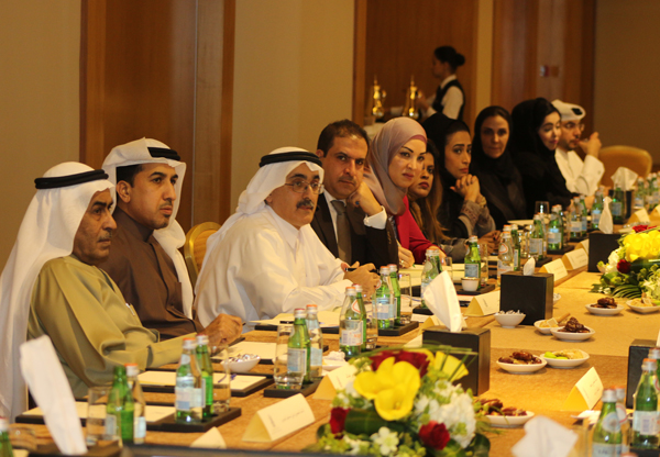 دائرة الشؤون القانونية لحكومة دبي تنظم لقاء تشاورياً مع المحامين بشأن السياسة التطويرية لمهنة المحاماة