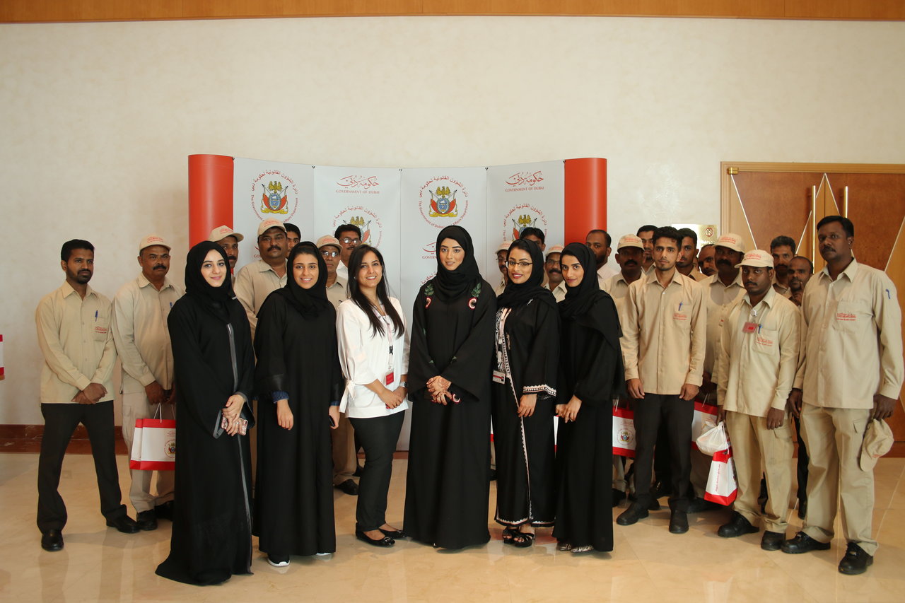 دائرة الشؤون القانونية لحكومة دبي تحتفل بيوم العمال العالمي